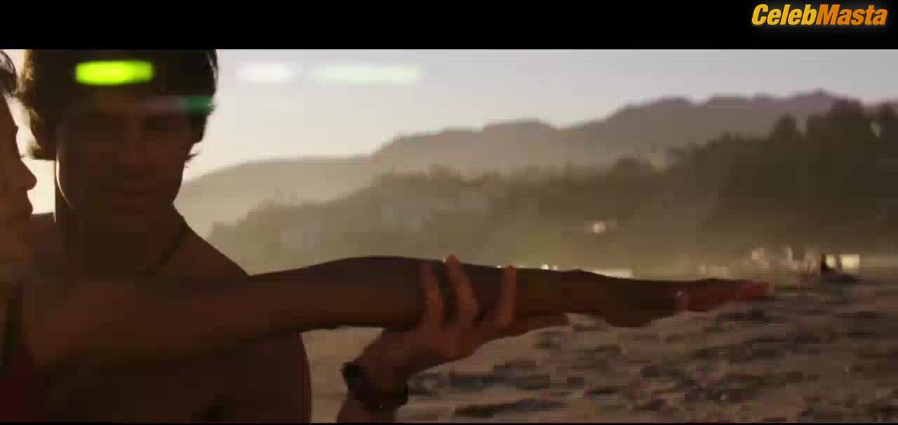Lyndsy Fonseca ’s Sexy Scene From Down Dog - Photo 2 of 5 photo 4