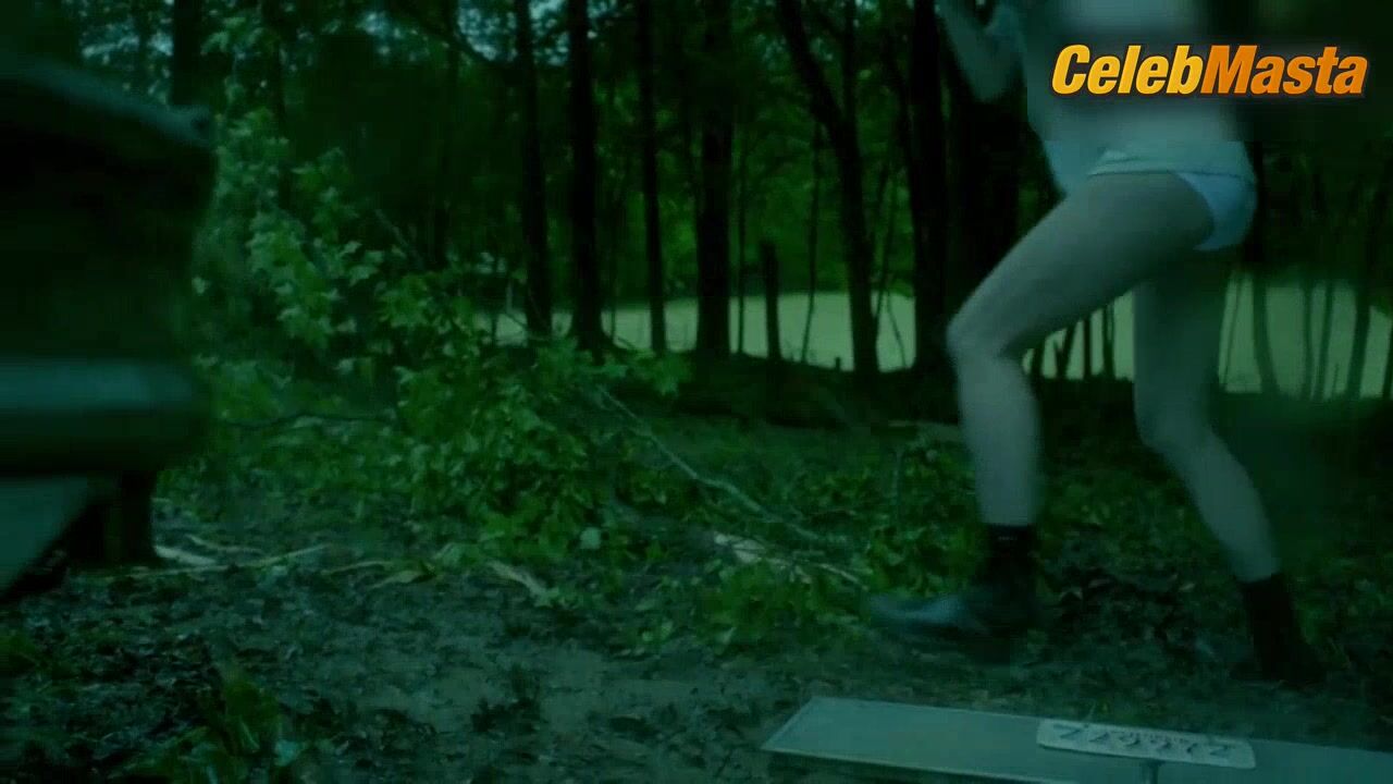 Mackenzie Davis Underwear Scene In Halt And Catch Fire Show - Photo 4 of 5
