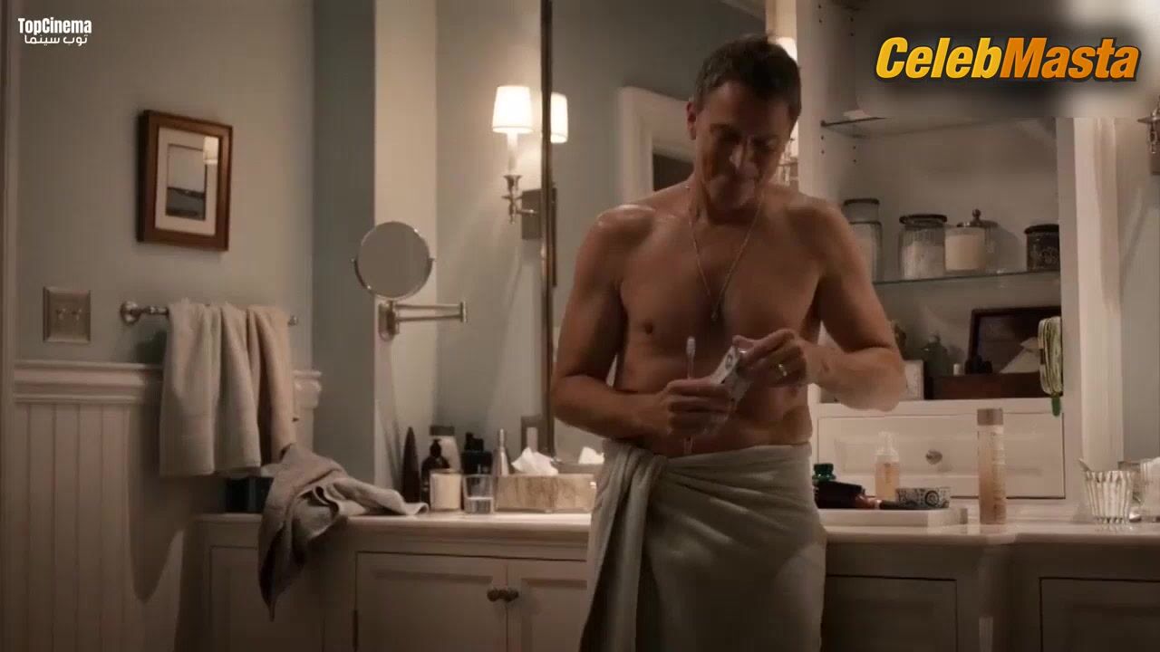 Tea Leoni Flaunts Sexy Scene In Madam Secretary - Photo 1 of 5 photo 2