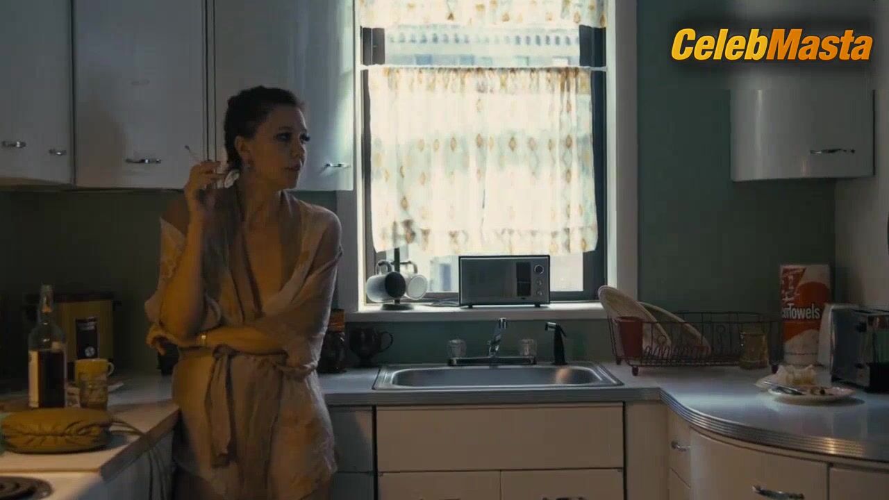 Maggie Gyllenhaal Alluring Scene In The Deuce - Photo 2 of 5