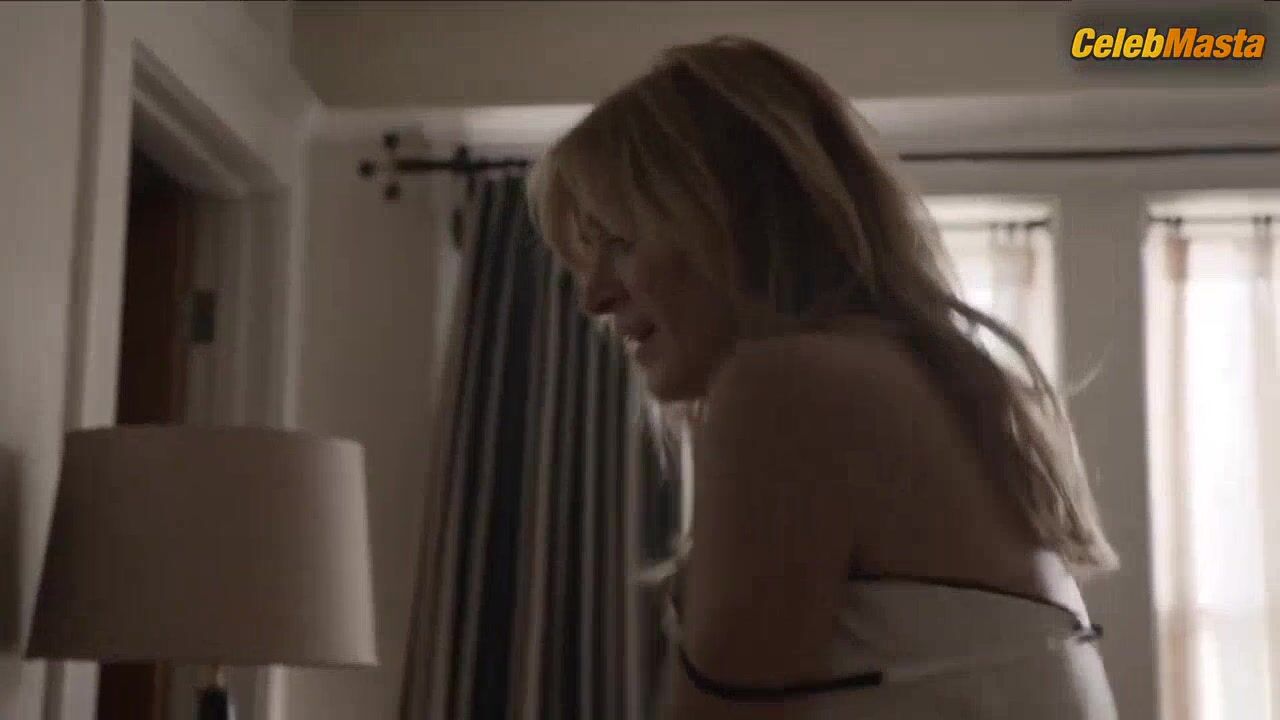 Sasha Alexander Shows Underwear Scene In Shameless - Photo 2 of 5 photo 1