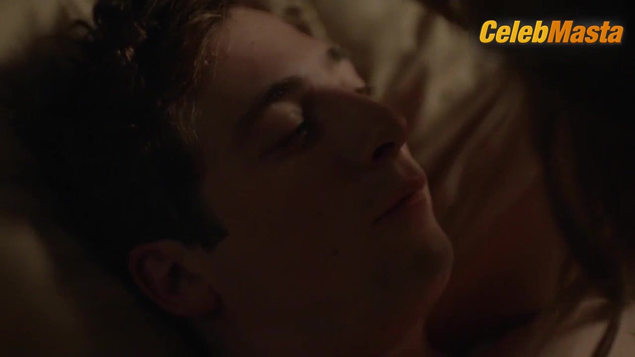 Sasha Alexander ’s Racy Scene In Shameless - Photo 1 of 5 photo 2