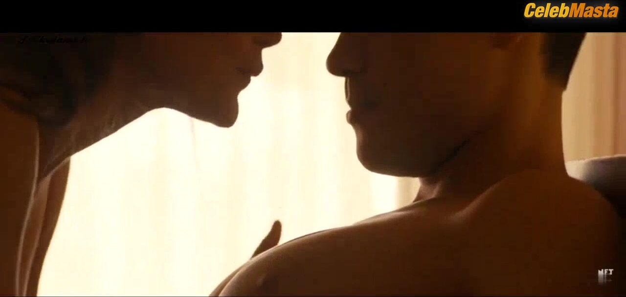 Nathalie Hart Bares Ass, Tits Scene In Sin Island - Photo 1 of 5 photo 5