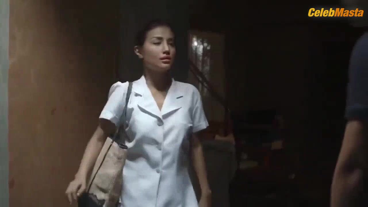 Nathalie Hart Shows Booty And Tits Scene In Siphayo - Photo 2 of 5 photo 5
