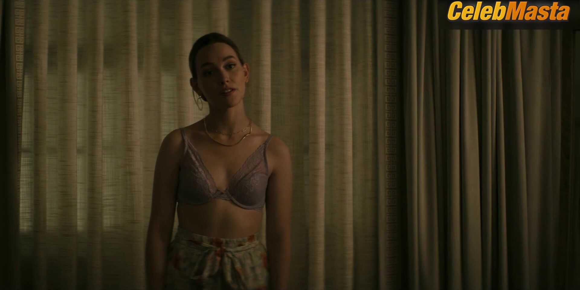 Victoria Pedretti Shows Underwear Scene In You - Photo 1 of 5 photo 2