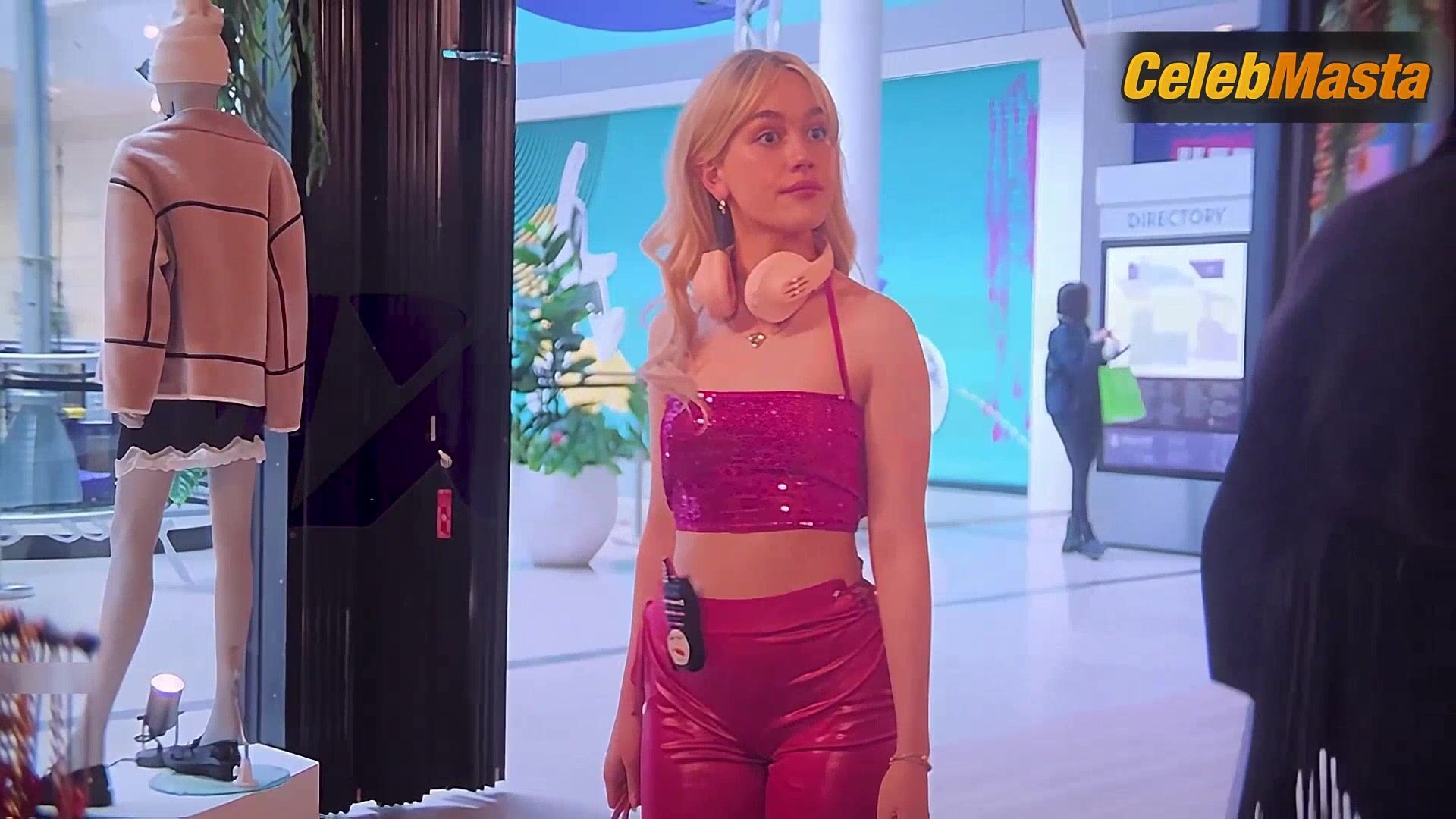 Victoria Pedretti ’s Sexy Scene From Forbidden Fruits - Photo 5 of 5 photo 2