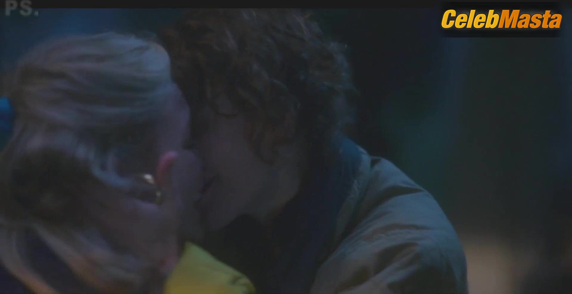 Amelia Eve And Victoria Pedretti’s Lesbian Scene - Photo 2 of 5 photo 5