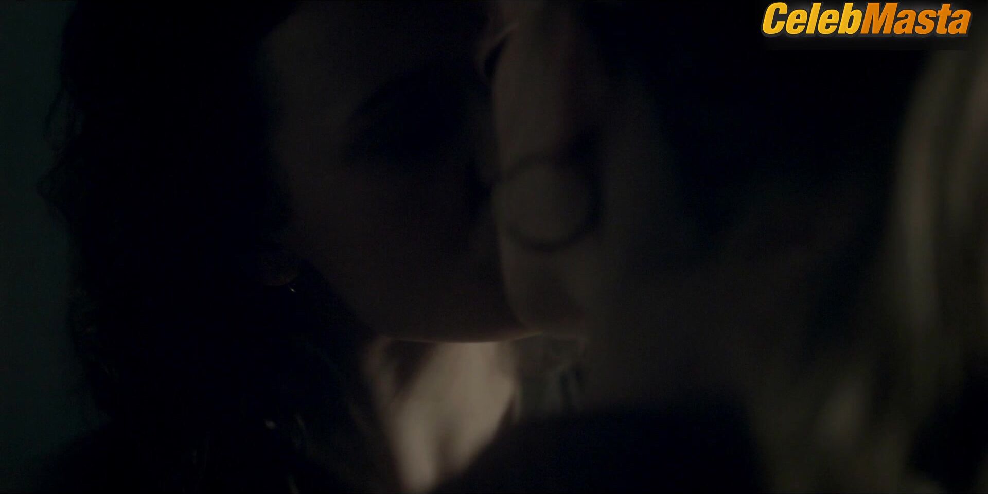 Amelia Eve Victoria Pedretti And Share A Lesbian Scene - Photo 2 of 5 photo 1