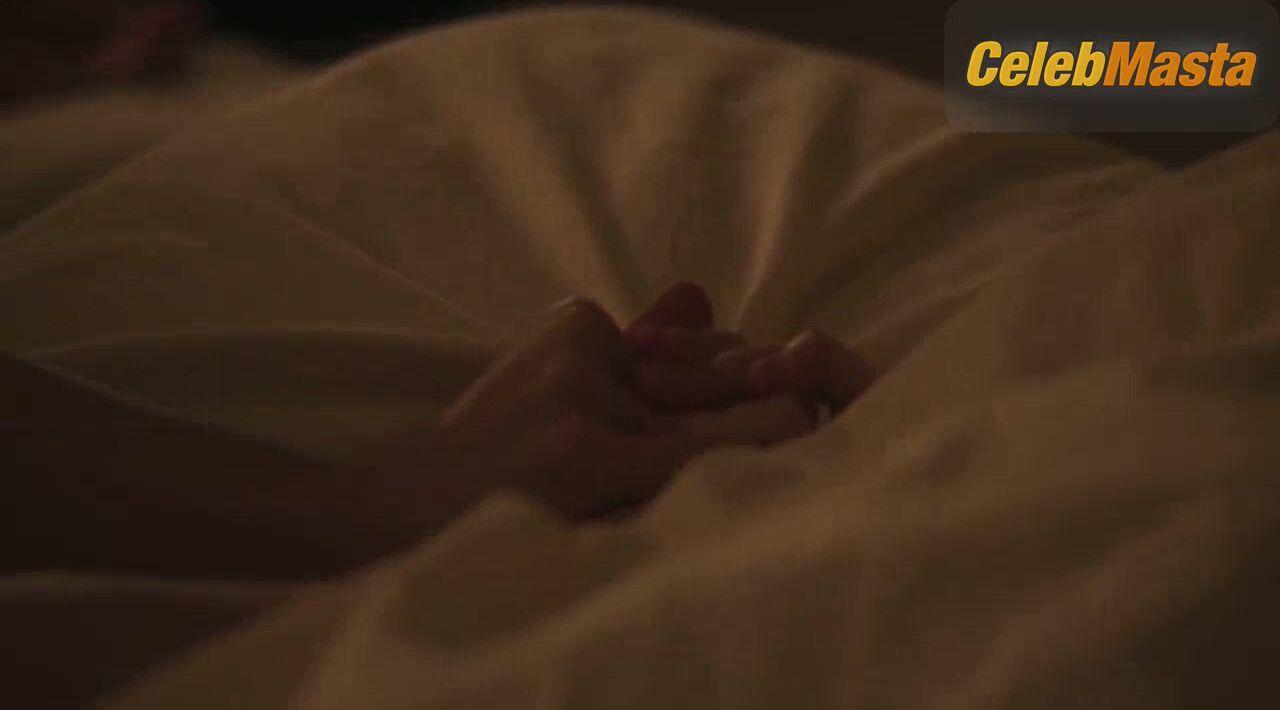 Victoria Pedretti Steamy Scene In You - Photo 1 of 5 photo 2