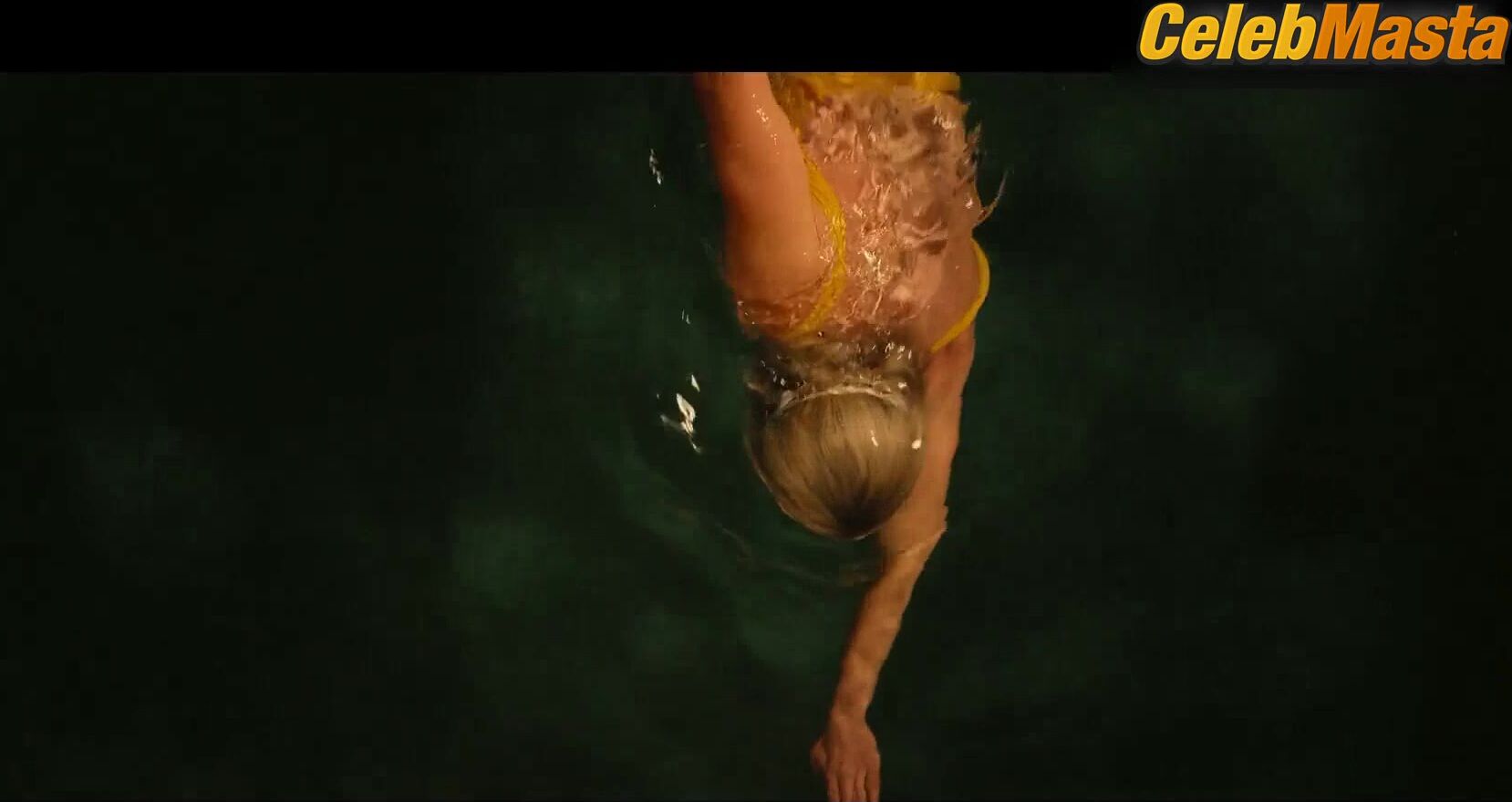 Robin Wright Flaunts Hot Scene In The Girlfriend - Photo 1 of 5 photo 2