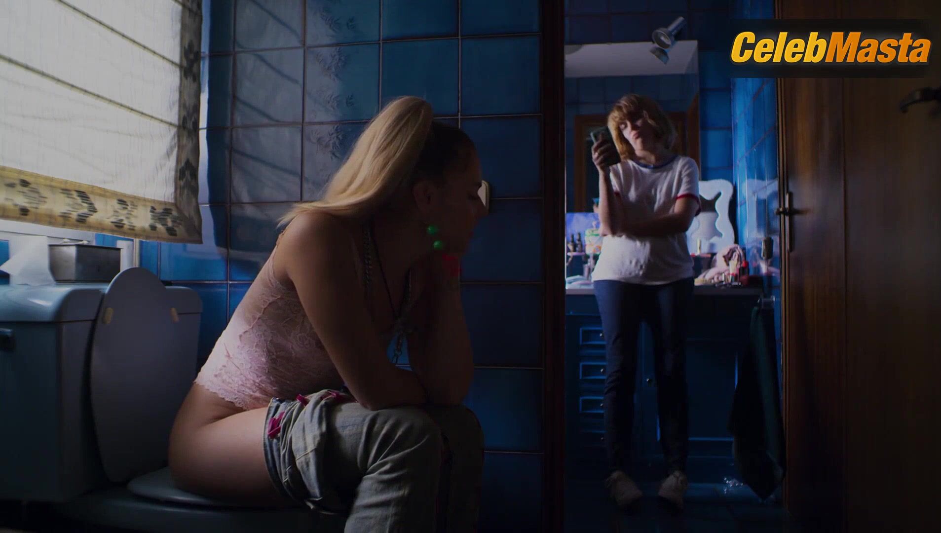 Andrea Ros Mirela Balic And Reveal Skin Scene In Zorras - Photo 2 of 5