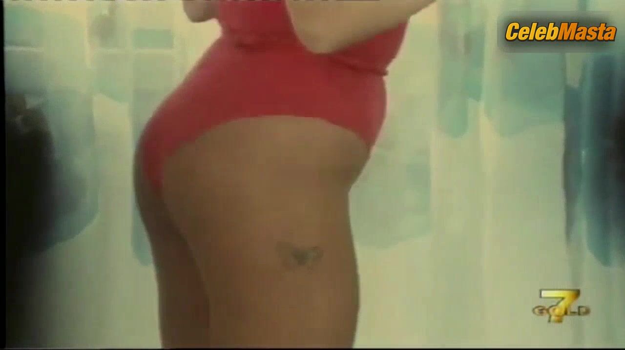 Serena Grandi Boobs, Bikini Scene In The Cello Teacher - Photo 4 of 5 photo 1