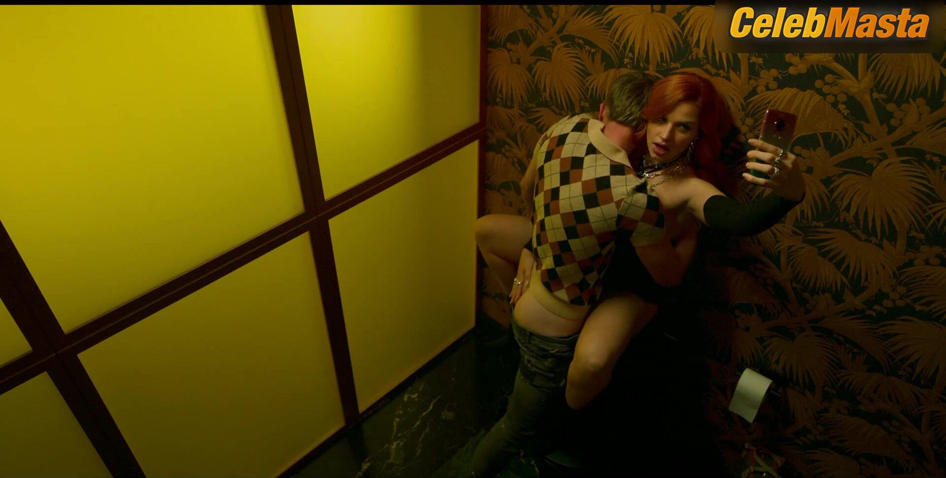 Mirela Balic Valentina Zenere And ’s Tits Scene In - Photo 1 of 5 photo 2