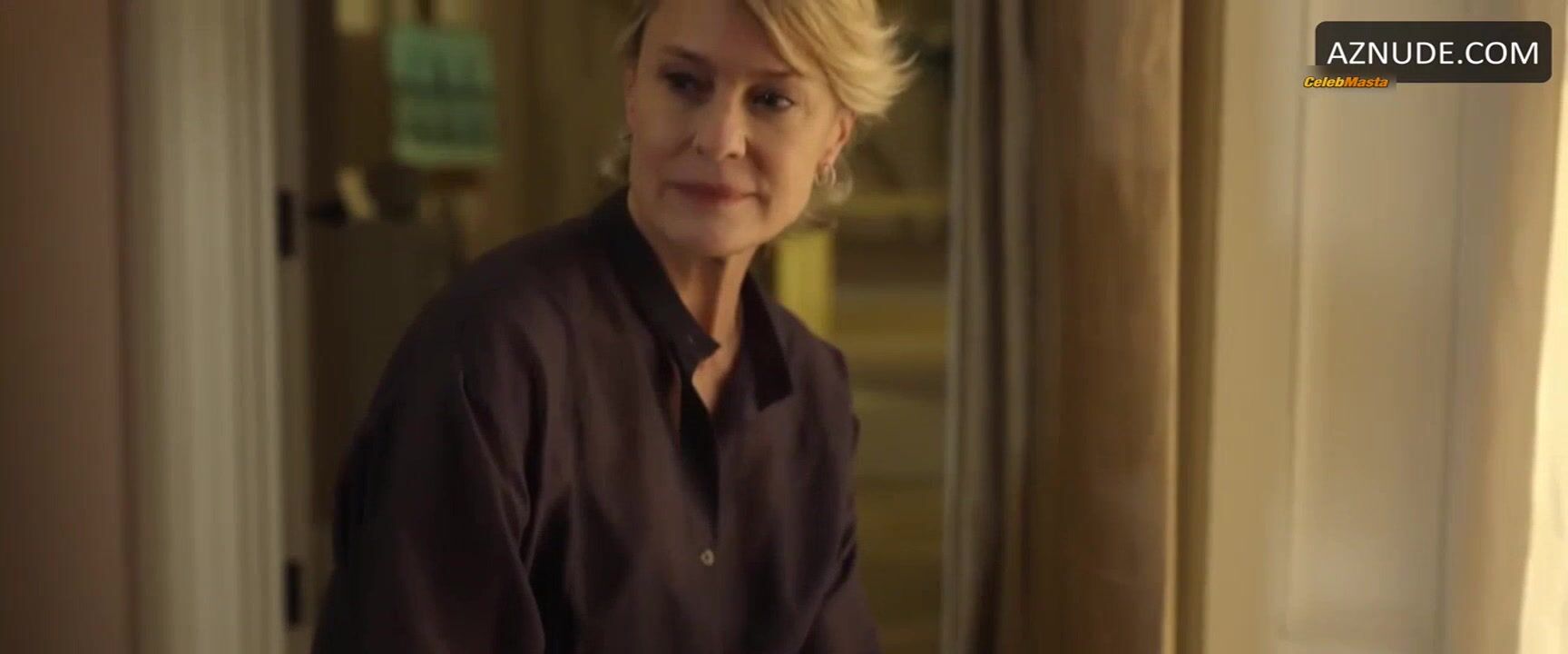 Olivia Cooke Robin Wright And ’s Hot Scene In The - Photo 2 of 5