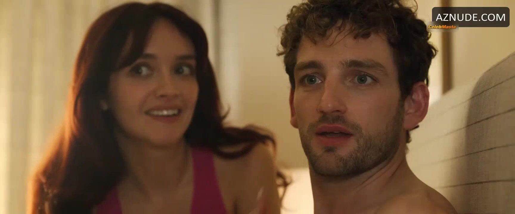 Olivia Cooke Robin Wright And ’s Hot Scene In The - Photo 2 of 5 photo 5