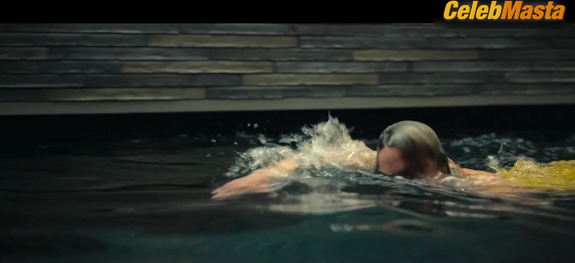 Robin Wright Reveals Hot Scene In The Girlfriend - Photo 2 of 5 photo 1