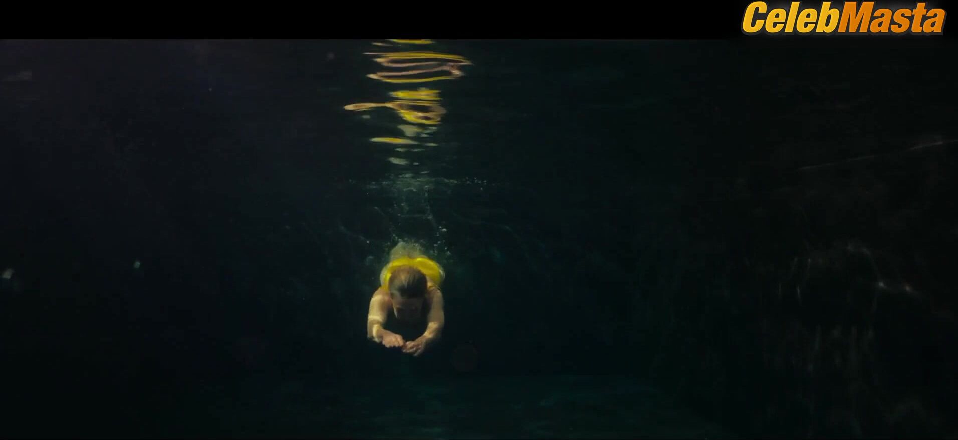 Robin Wright Reveals Hot Scene In The Girlfriend - Photo 2 of 5 photo 4