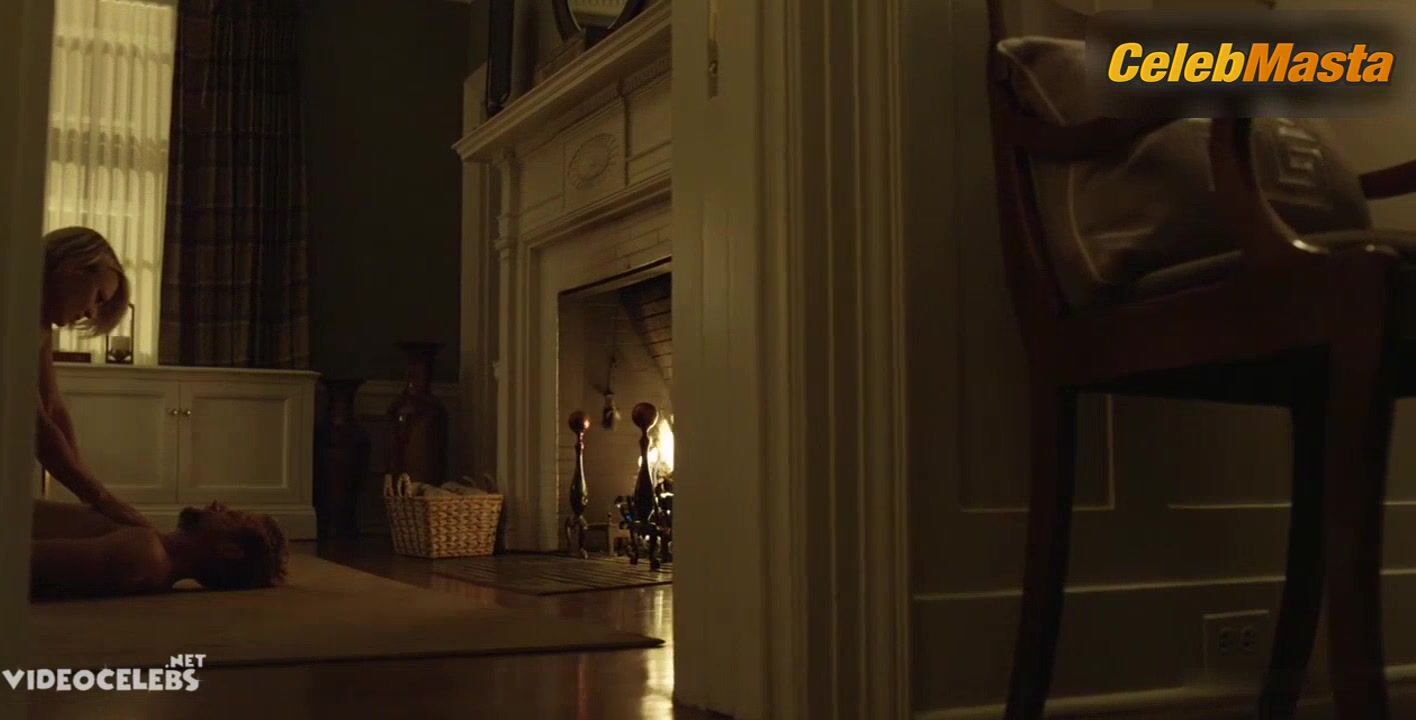Robin Wright Flaunts Tits, Underwear Scene In House Of - Photo 1 of 5 photo 5