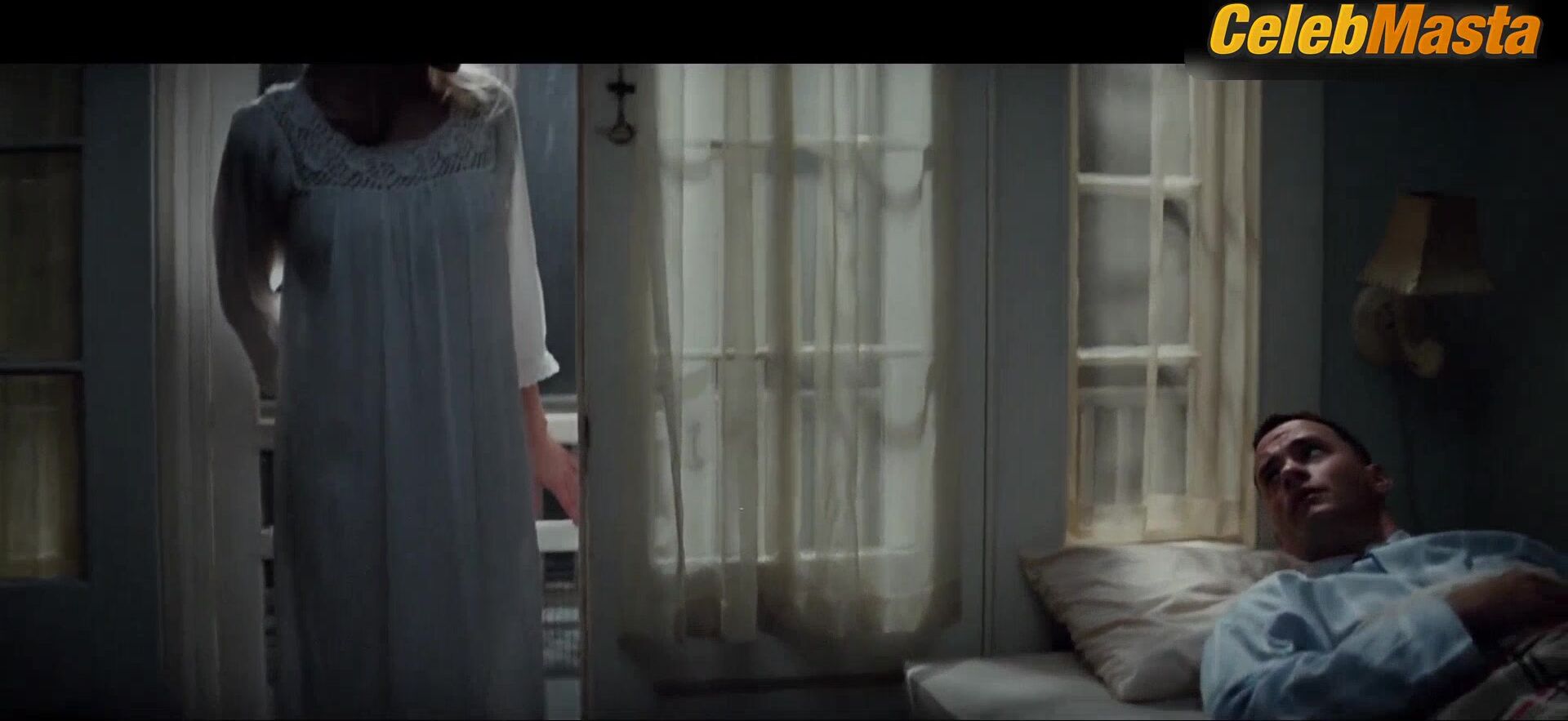 Robin Wright ’s Sexy Scene From Forrest Gump - Photo 1 of 5