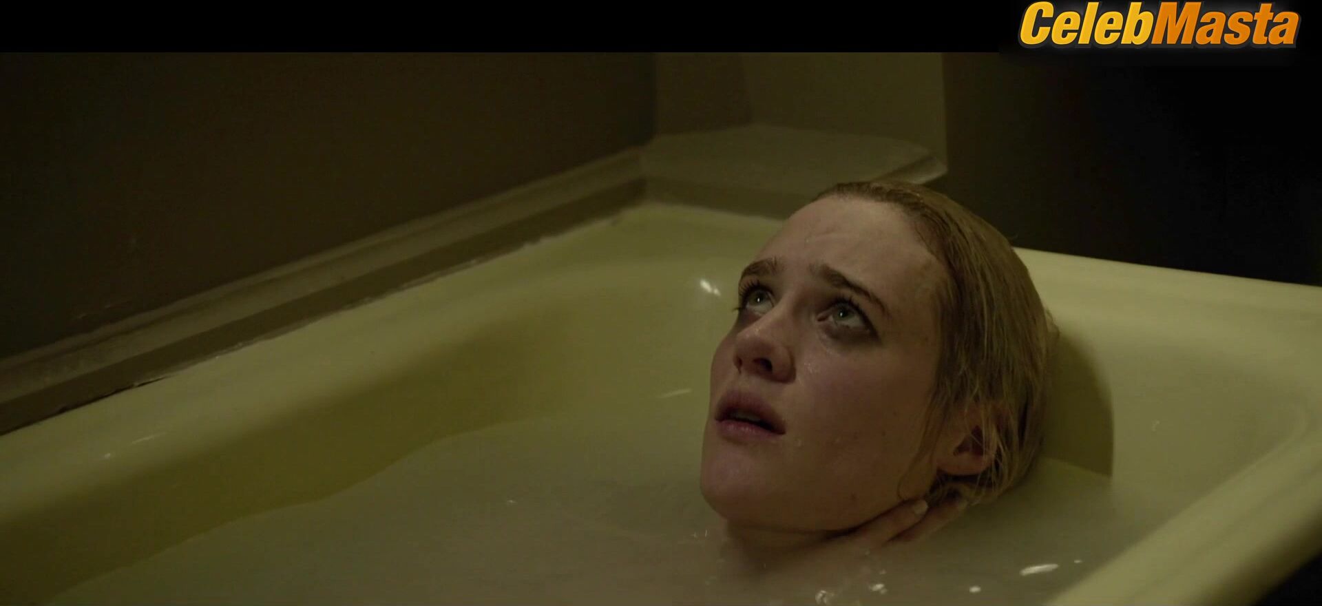 Mackenzie Davis Hot Scene In The Turning - Photo 2 of 5