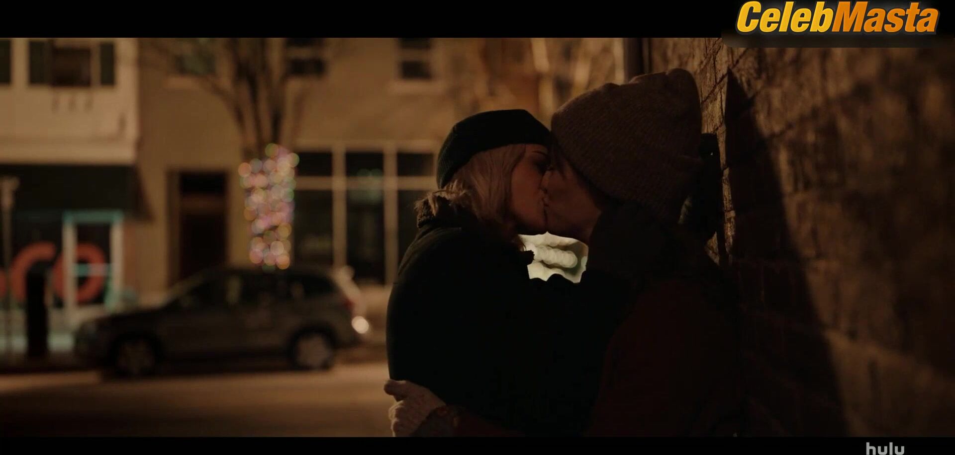 Kristen Stewart And Mackenzie Davis Lesbian Scene From - Photo 1 of 5 photo 5