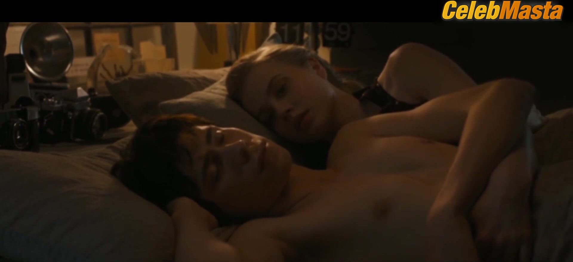 Angourie Rice Shows Lesbian Scene In Every Day - Photo 2 of 5 photo 5