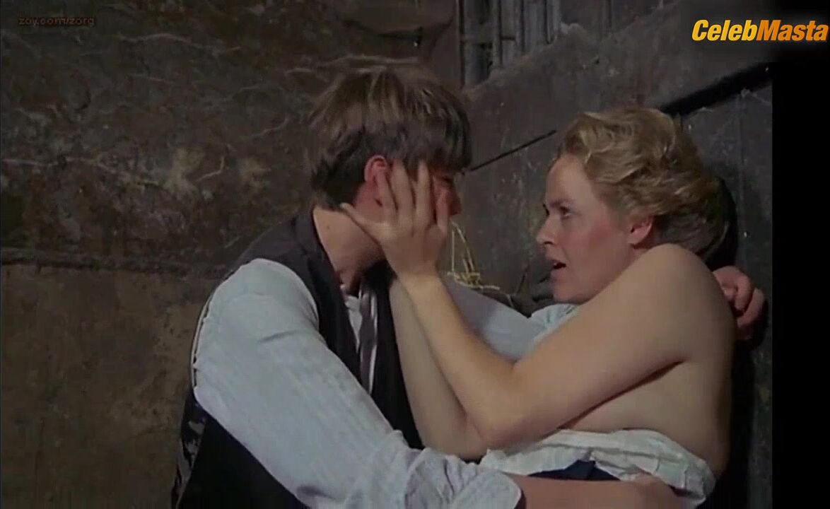 Serena Grandi ’s Ass, Tits Scene From L’ - Photo 2 of 5 photo 5