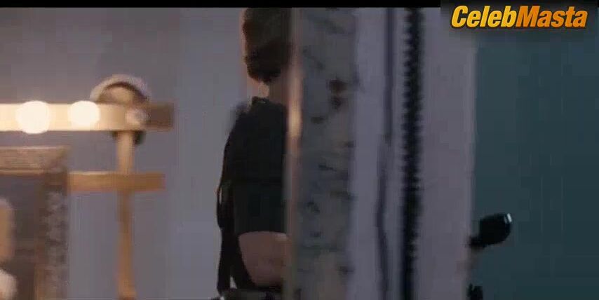 Deborah Twiss Bares Boobs Scene In The Deuce - Photo 2 of 5