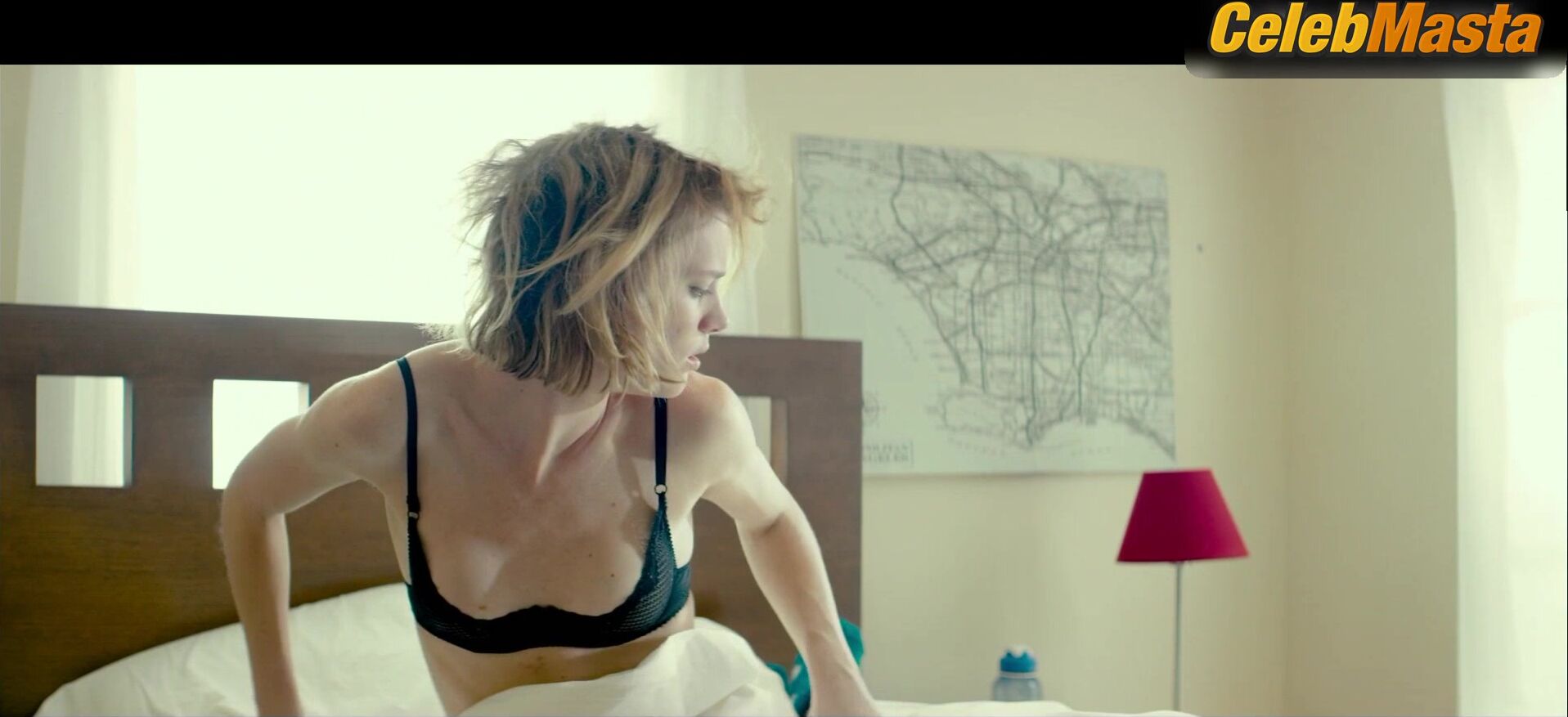Mackenzie Davis Underwear Scene In Izzy Gets The F*ck Across - Photo 1 of 5