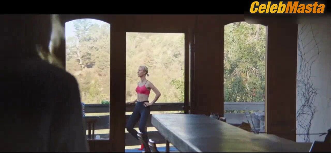 Mackenzie Davis Hot Scene In Always Shine - Photo 1 of 5