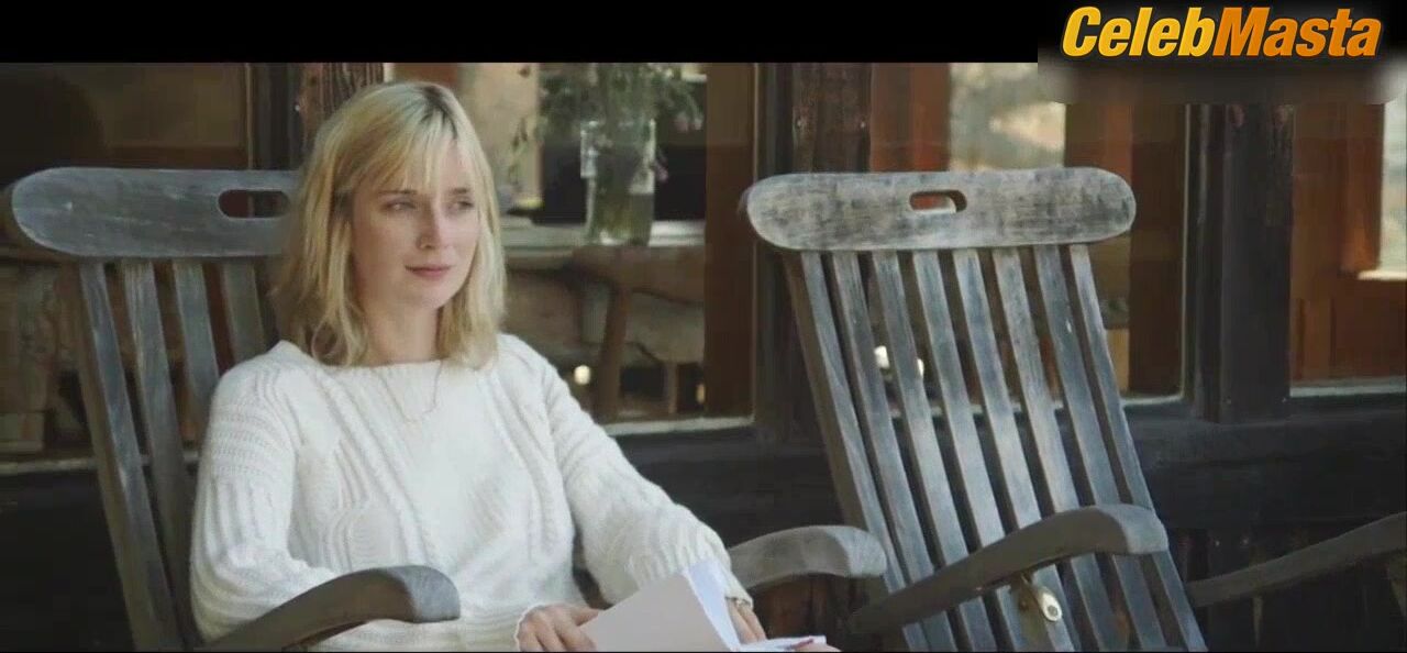 Mackenzie Davis Hot Scene In Always Shine - Photo 1 of 5 photo 5