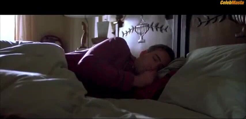 Tea Leoni ’s Ass, Tits Scene In The Family Man - Photo 2 of 5 photo 1