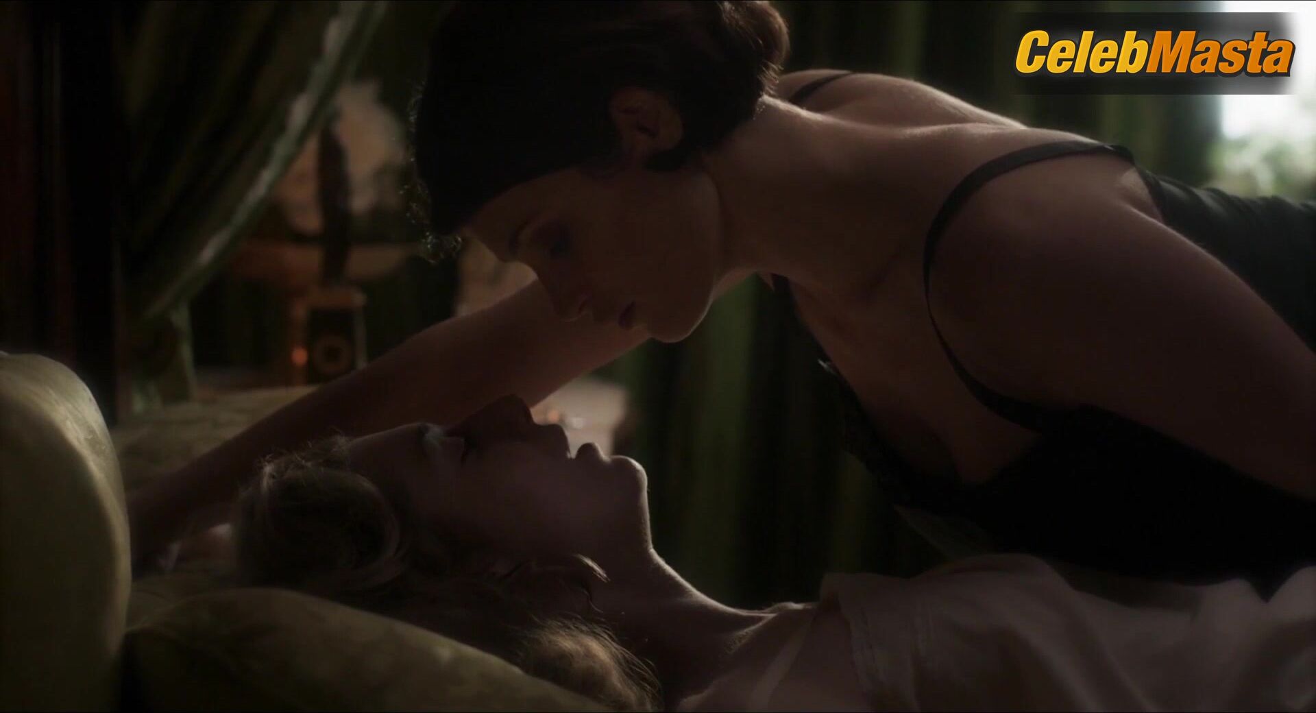 Elizabeth Debicki Gemma Arterton And Get Intimate In Lesbian - Photo 2 of 5 photo 5