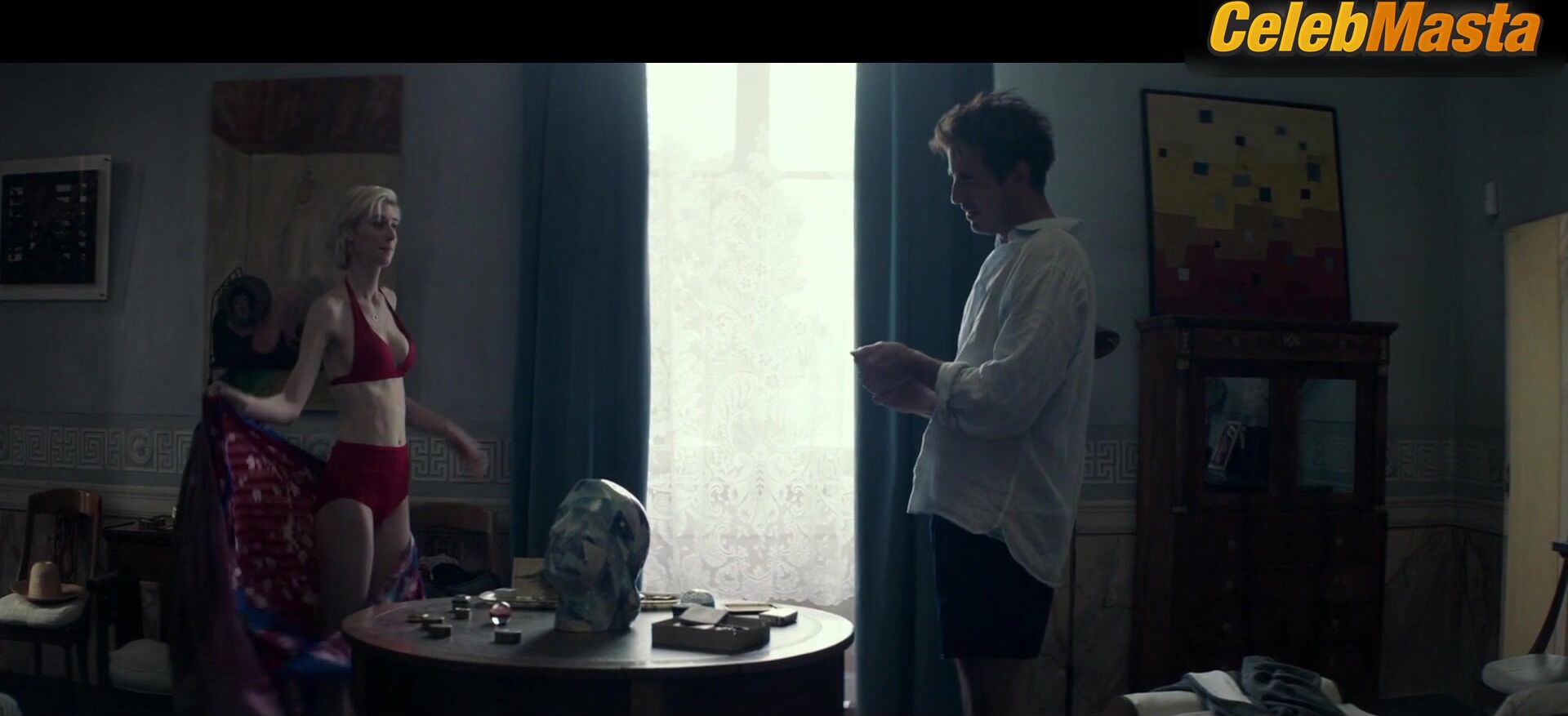 Elizabeth Debicki Swimsuit Scene In The Burnt Orange Heresy - Photo 2 of 5 photo 5