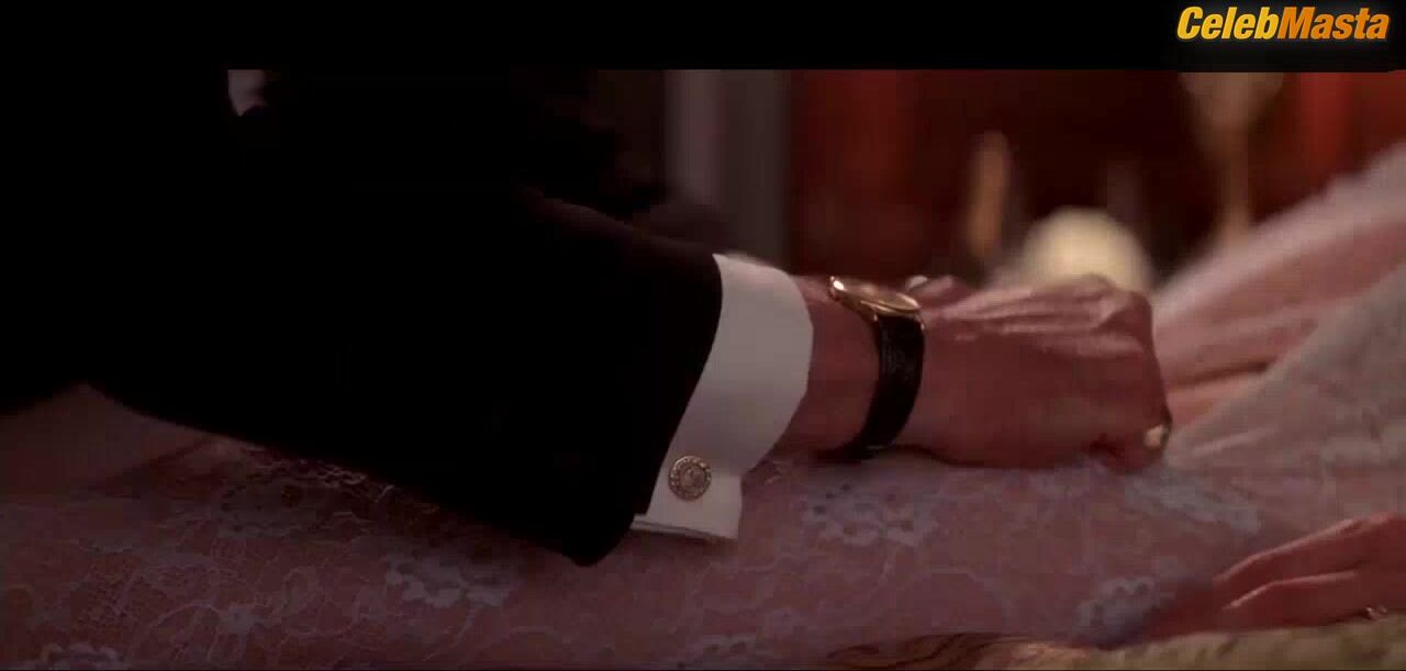 Sigourney Weaver ’s Tits Scene From Heartbreakers - Photo 1 of 5 photo 2