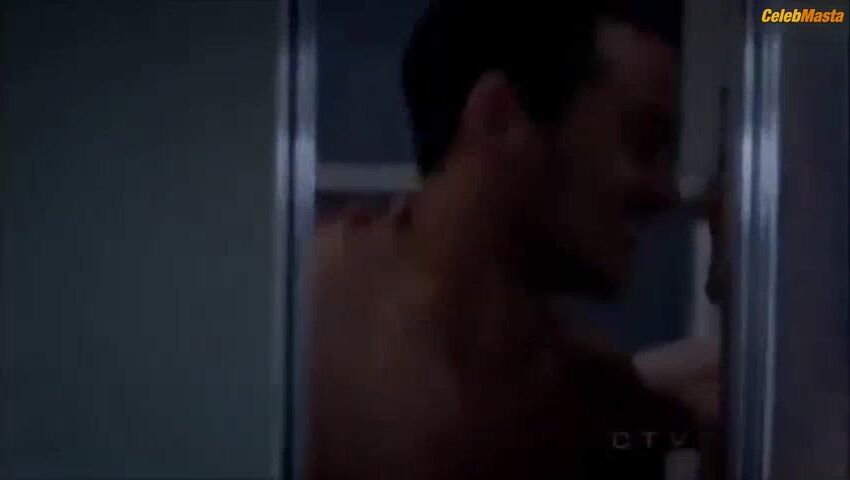 Chyler Leigh Hot Scene In Grey’s Anatomy - Photo 3 of 5 photo 2