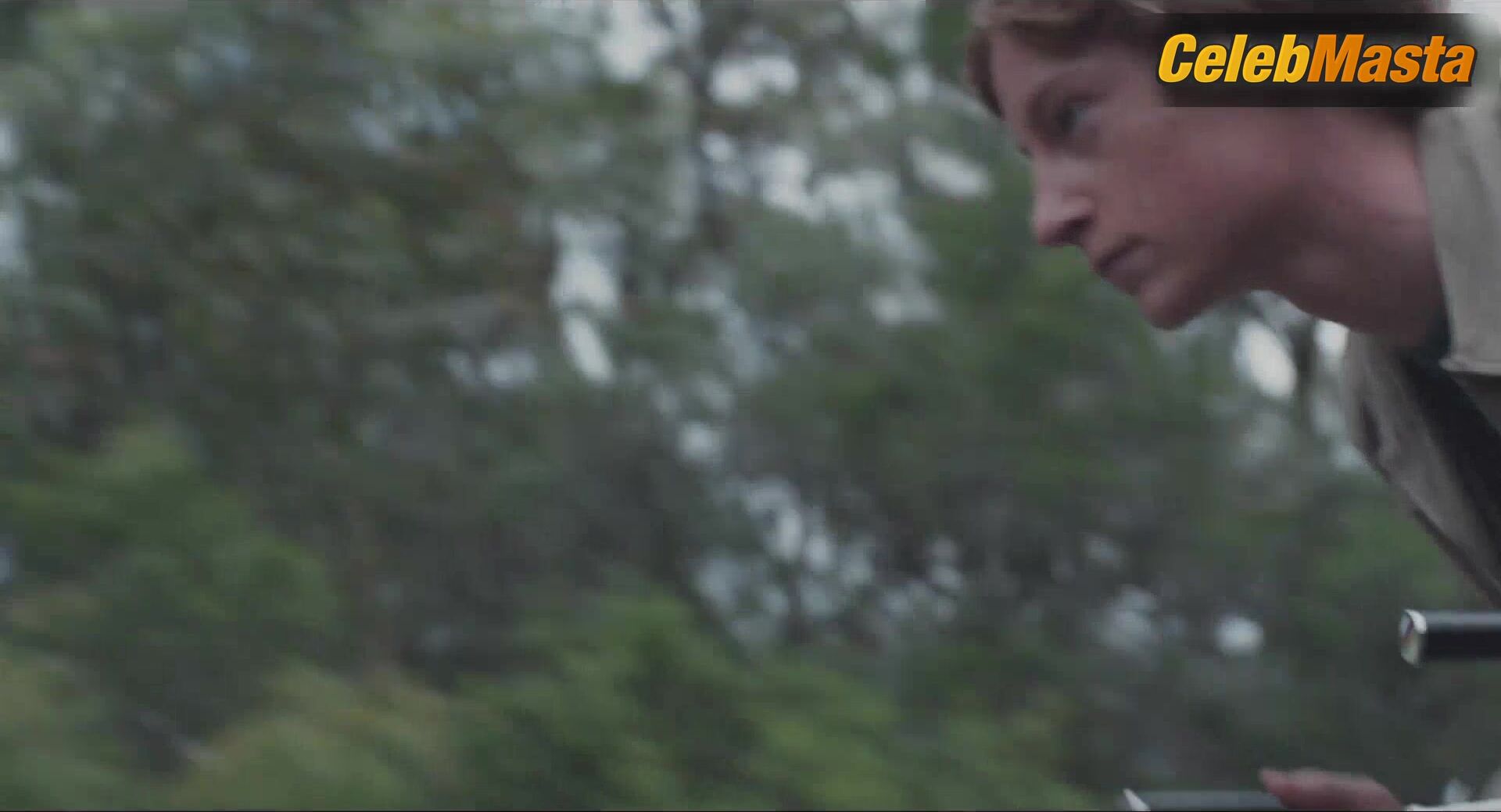 Elizabeth Debicki Bares Breasts Scene In Breath - Photo 2 of 5