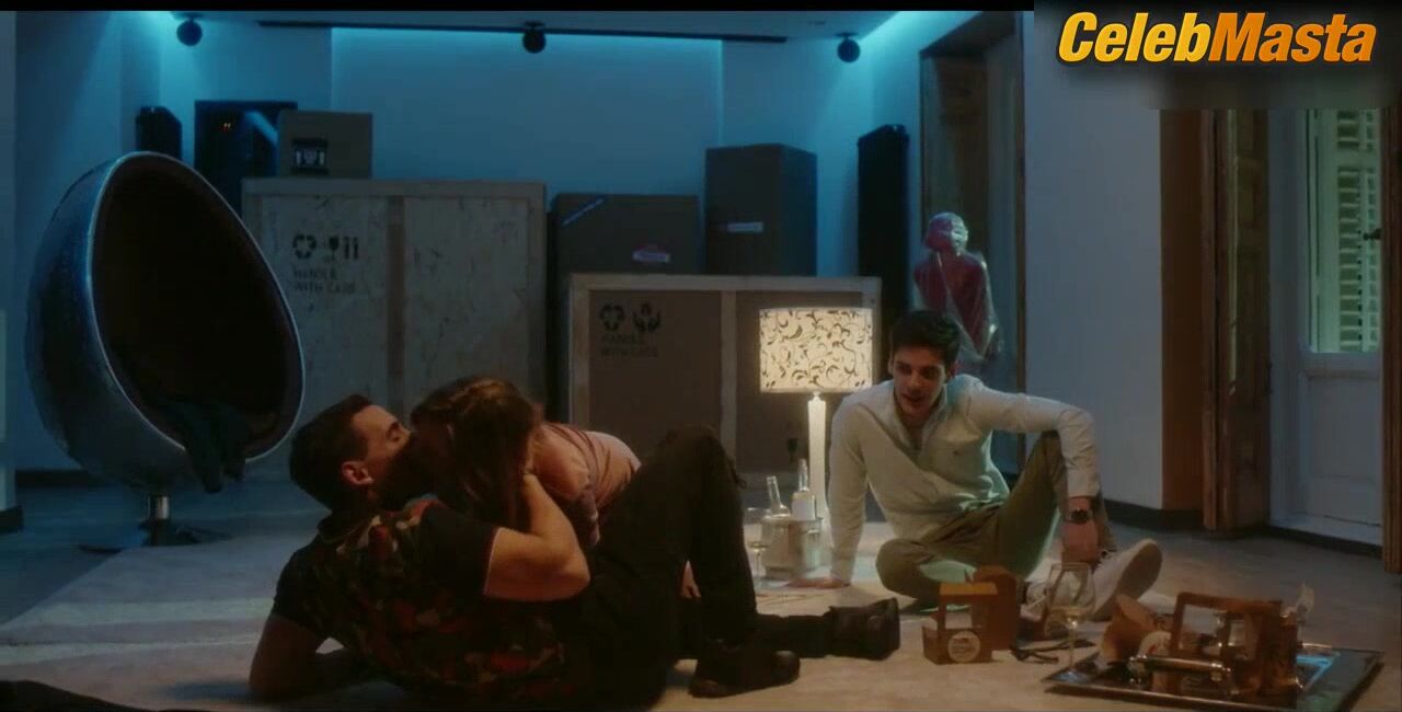 Ester Exposito ’s Boobs, Butt Scene In Elite - Photo 1 of 5