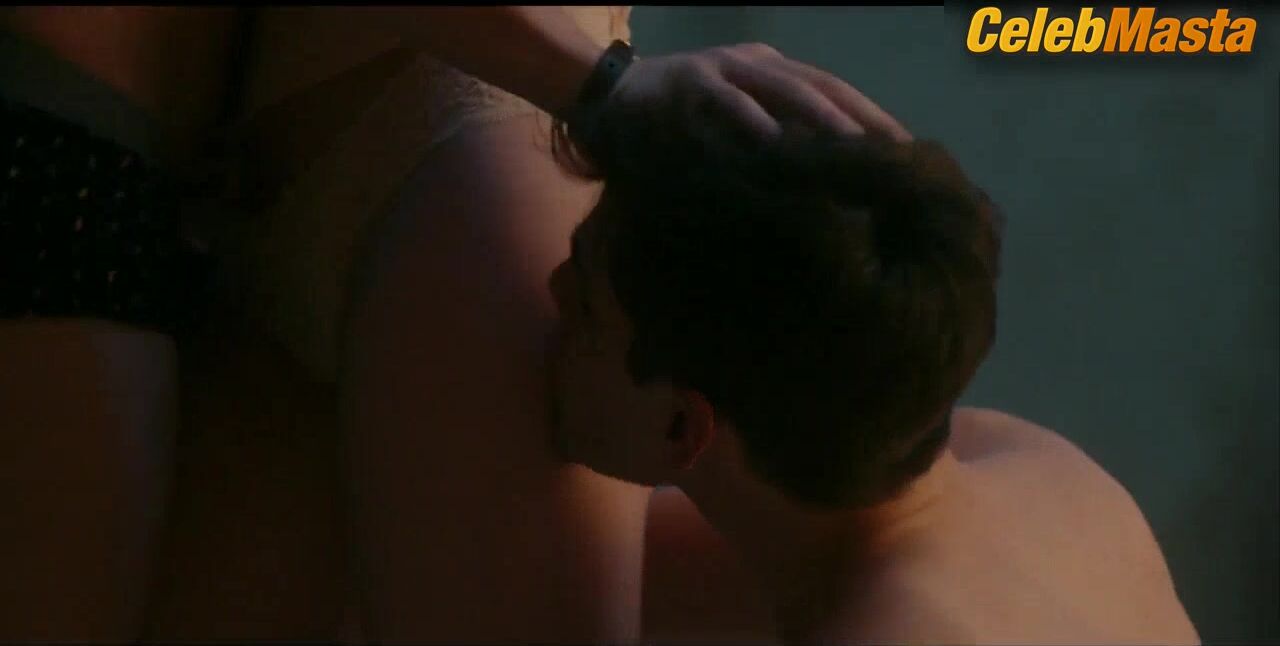 Ester Exposito ’s Boobs, Butt Scene In Elite - Photo 1 of 5 photo 5