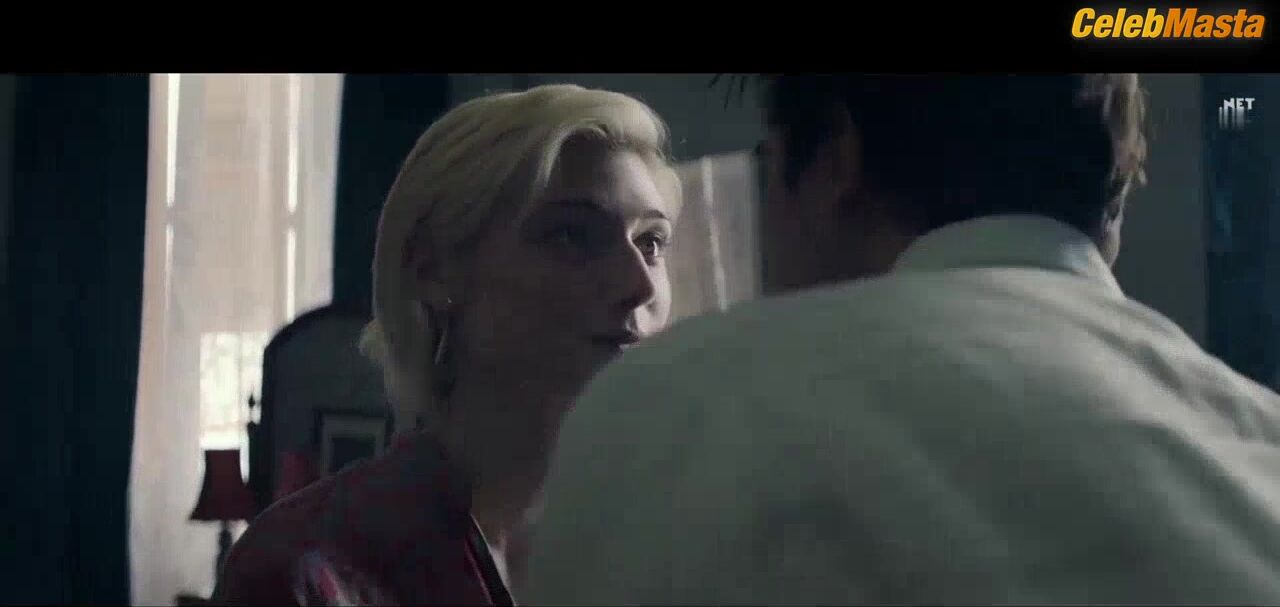 Elizabeth Debicki Bares Boobs Scene In The Burnt Orange Heresy - Photo 3 of 5 photo 4
