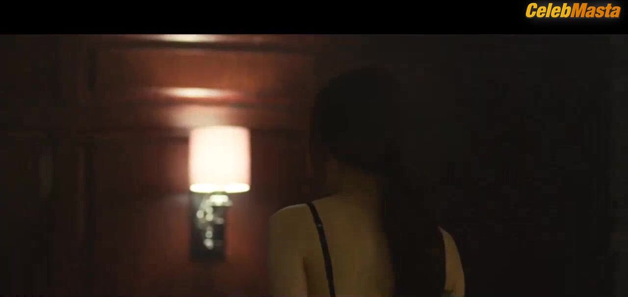 Shin Se-kyung ’s Thong And Underwear Scene In Tazza - Photo 1 of 5 photo 2
