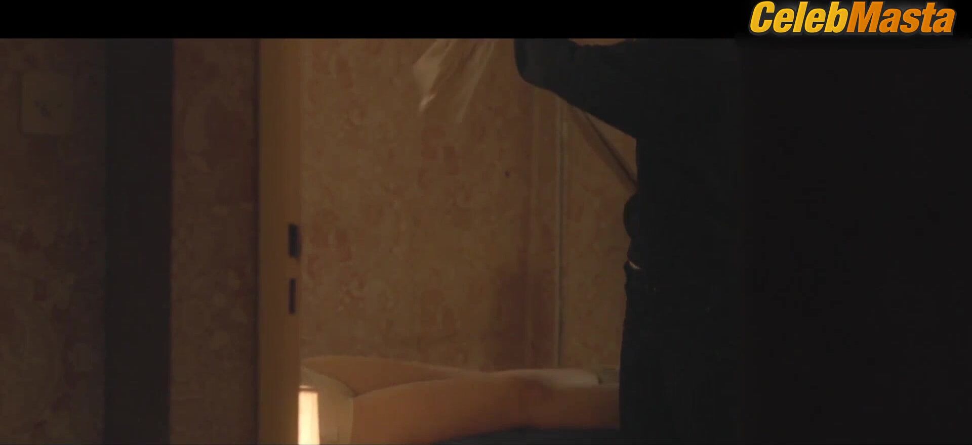 Anamaria Vartolomei Roxane Mesquida And ’s Sexy Scene In - Photo 2 of 5 photo 4