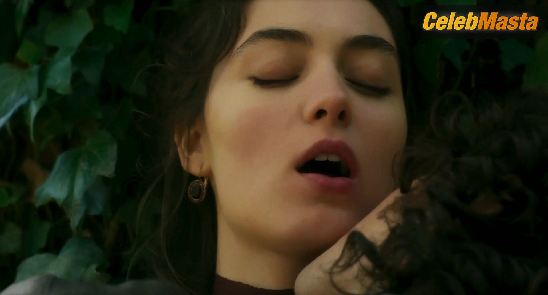 Anamaria Vartolomei ’s Steamy Scene In The Seduction - Photo 1 of 5 photo 4