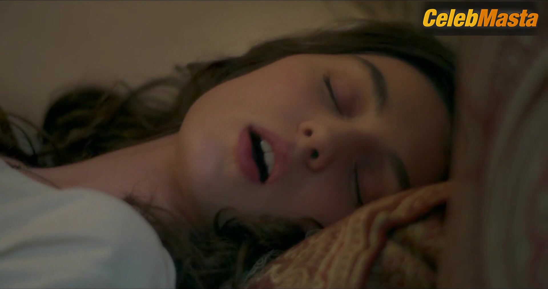 Anamaria Vartolomei And Diane Kruger Flaunt Boobs Scene In The - Photo 1 of 5 photo 5