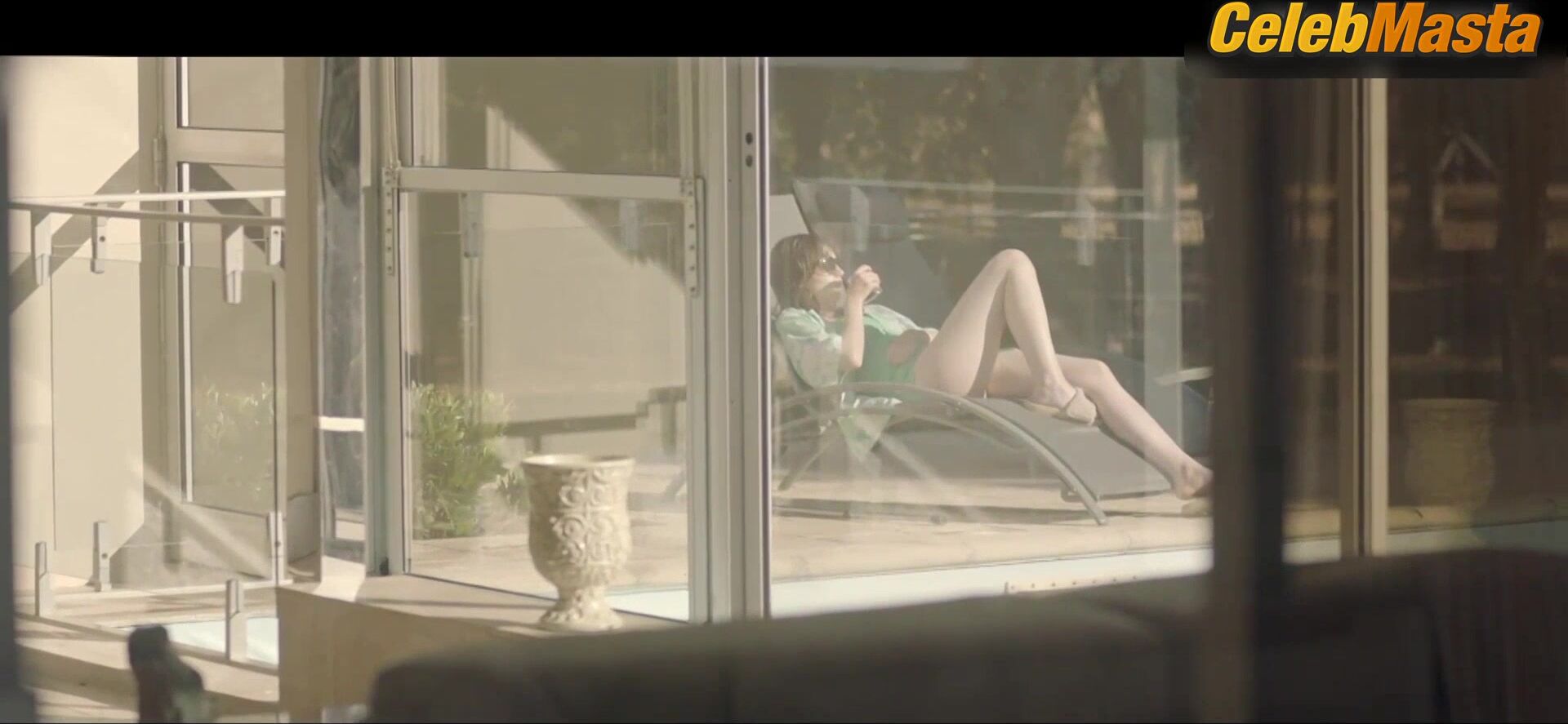 Anamaria Vartolomei Flaunts Body Scene In Medusa - Photo 1 of 5 photo 2
