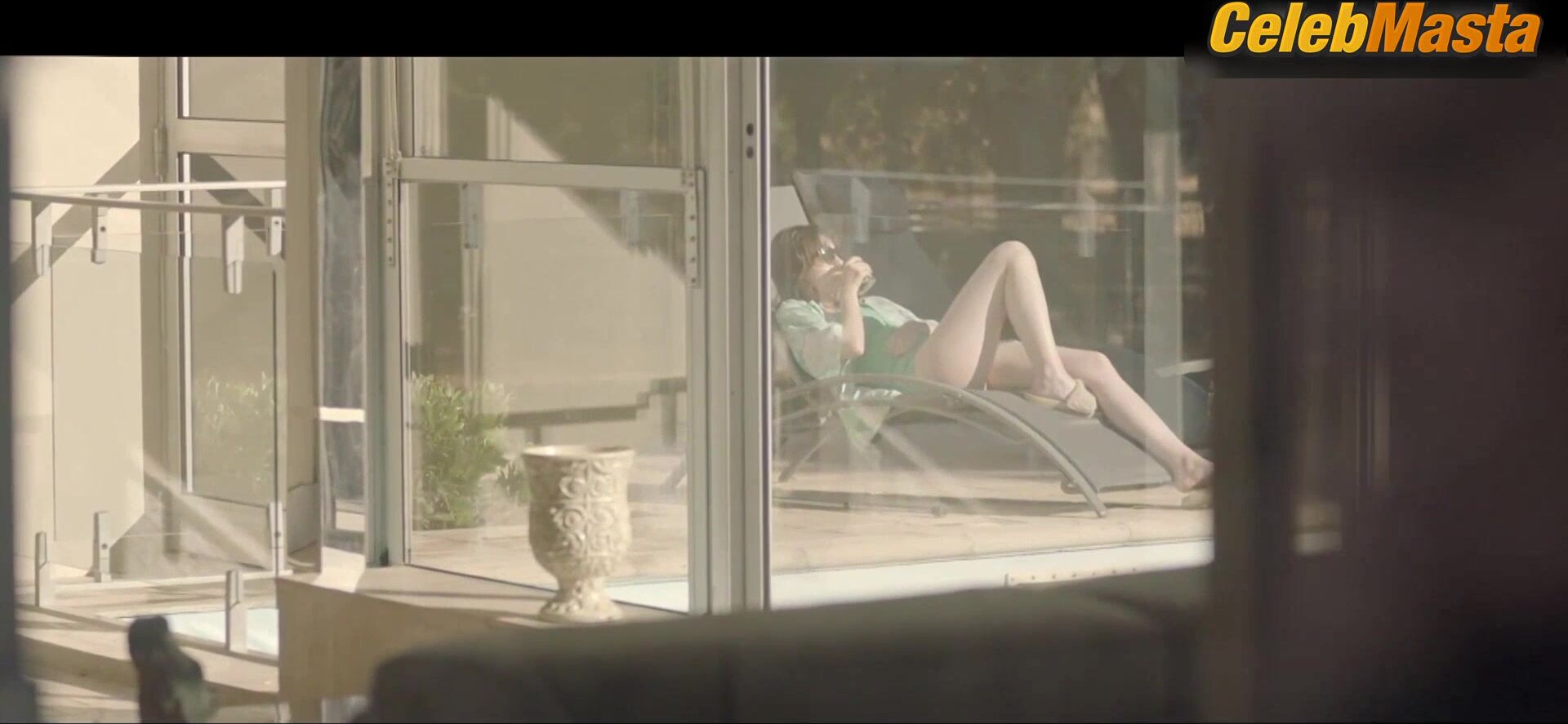 Anamaria Vartolomei Flaunts Body Scene In Medusa - Photo 1 of 5 photo 5