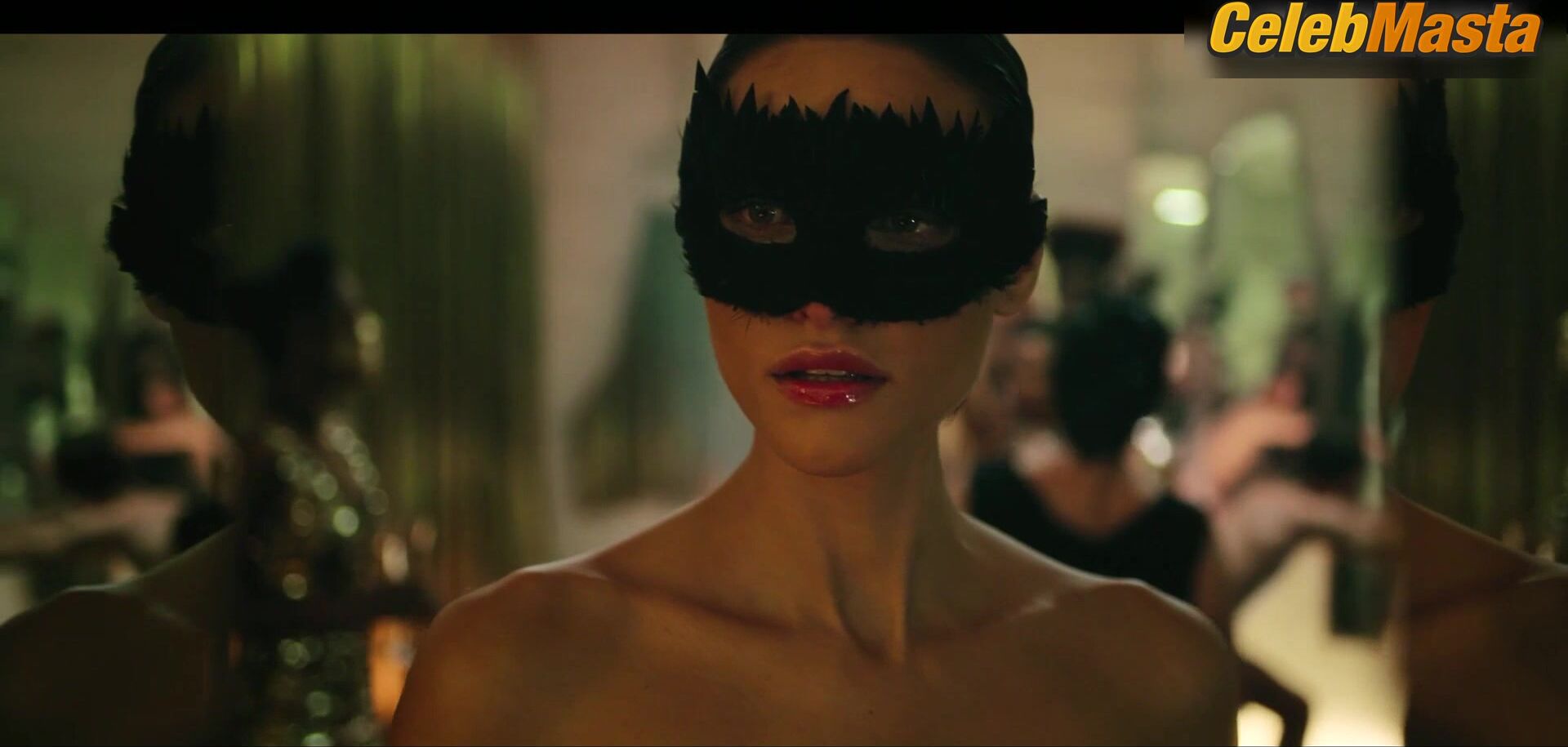 Debora Nascimento ’s Alluring Scene In Lady Voyeur - Photo 2 of 5 photo 5
