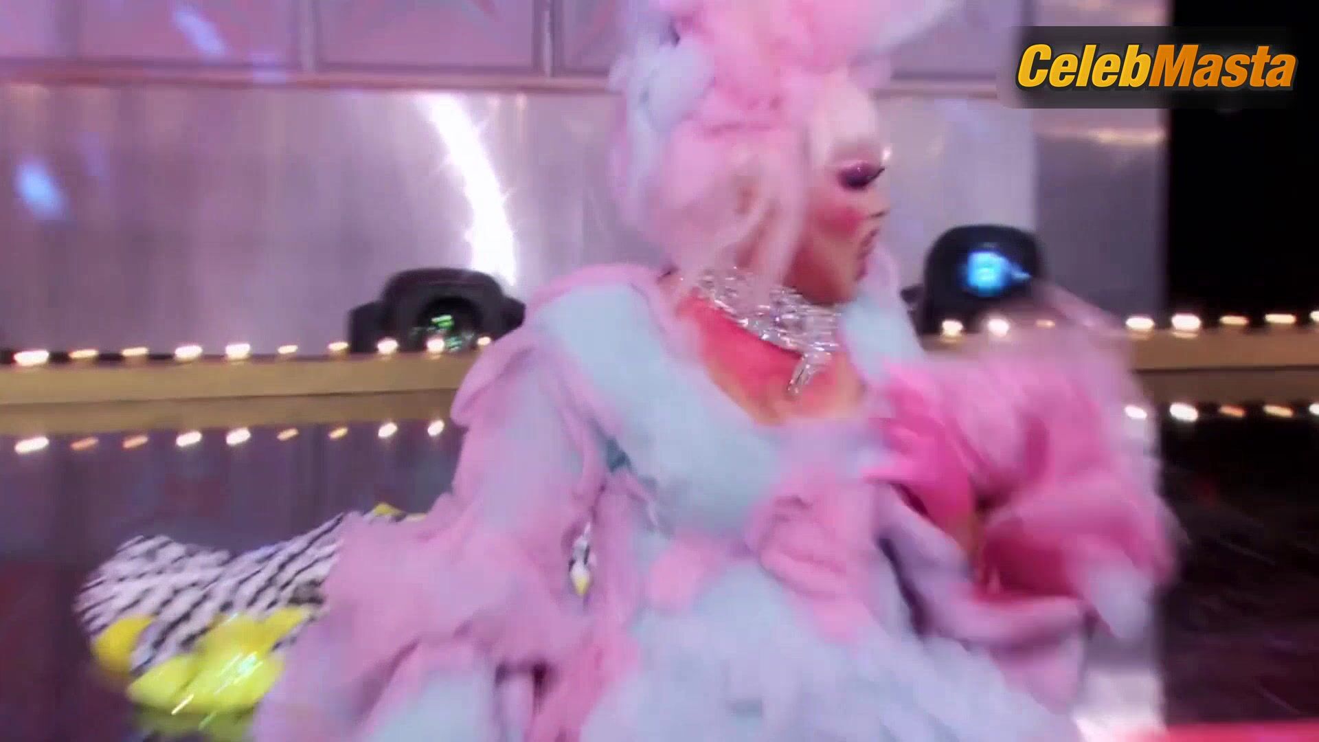 Madison Beer ’s Underwear Scene From Rupaul’s - Photo 2 of 5 photo 5