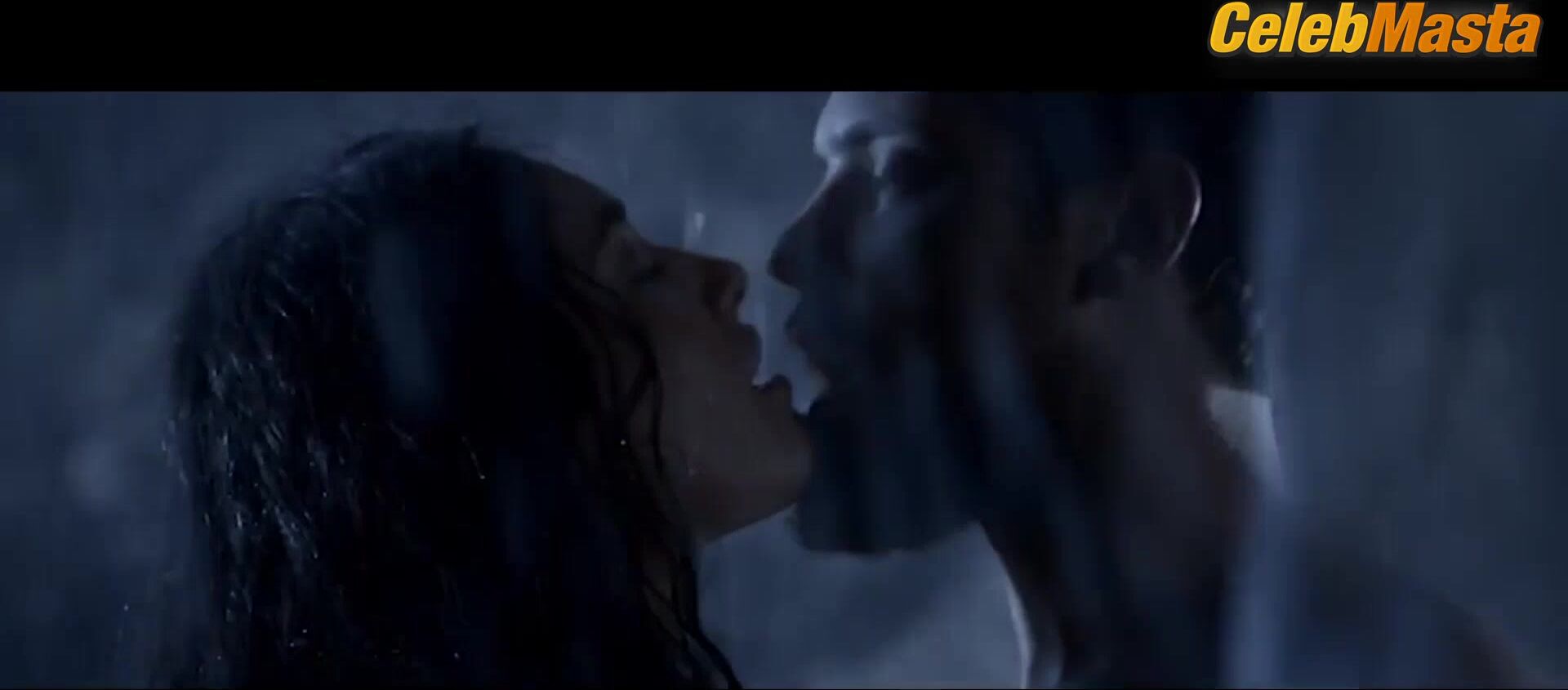 Debora Nascimento ’s Sexy Scene From Alem Do Homem - Photo 2 of 5