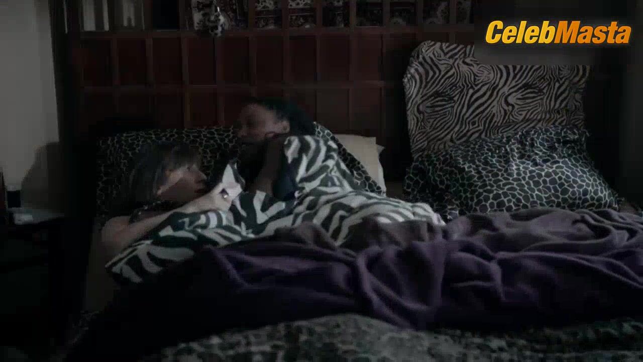 Isidora Goreshter Shanola Hampton And Bare Naked Scene In - Photo 1 of 5